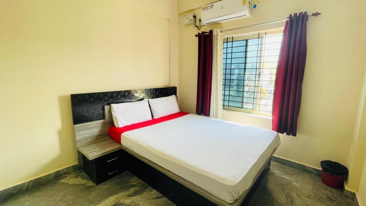 Crown Residency Hotel Mysore Exterior photo