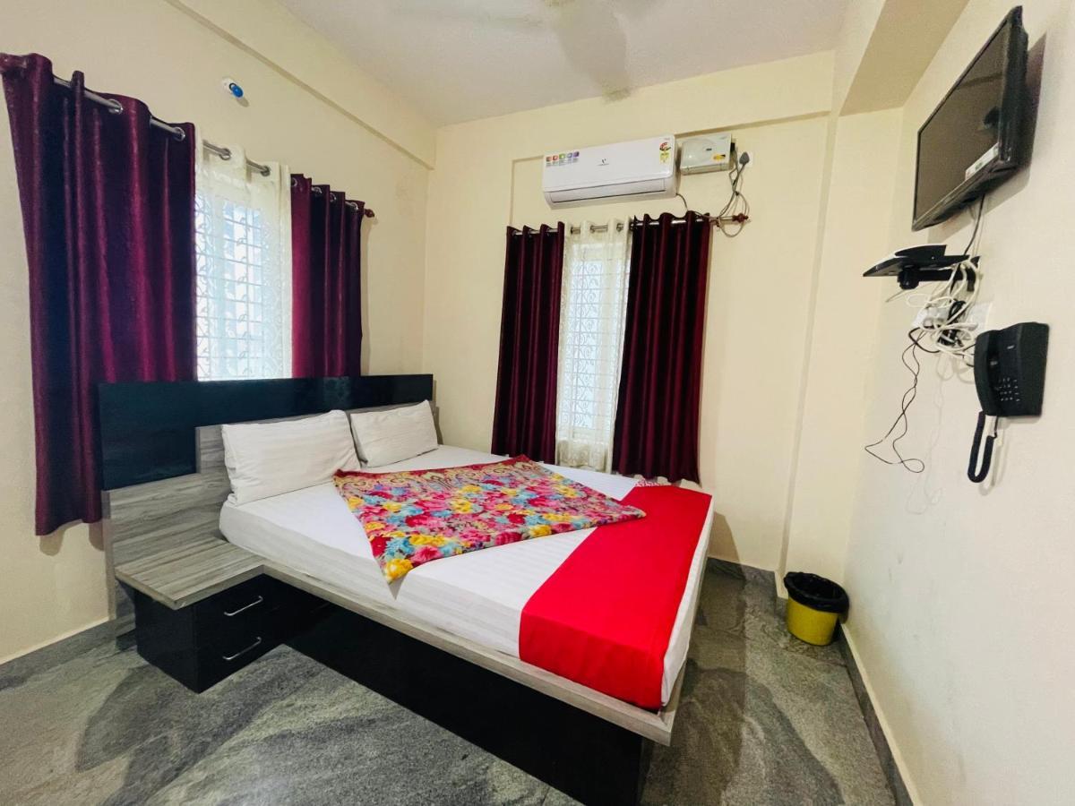 Crown Residency Hotel Mysore Exterior photo