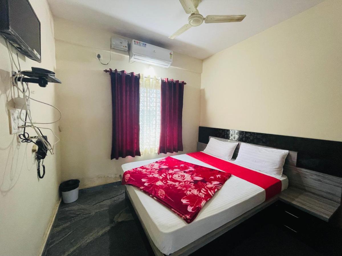 Crown Residency Hotel Mysore Exterior photo